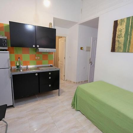 Ferienwohnung Apartamento A Redes Sevilla Exterior foto