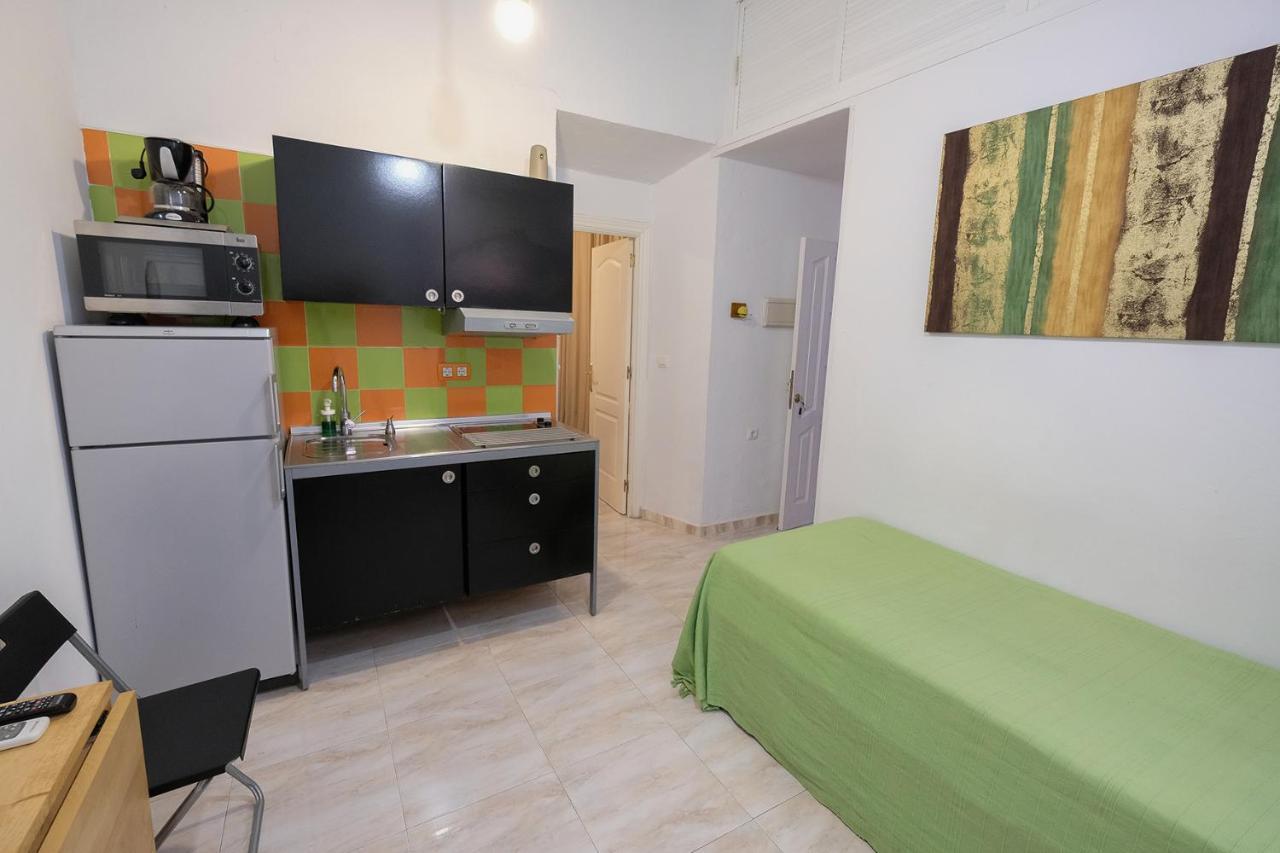 Ferienwohnung Apartamento A Redes Sevilla Exterior foto